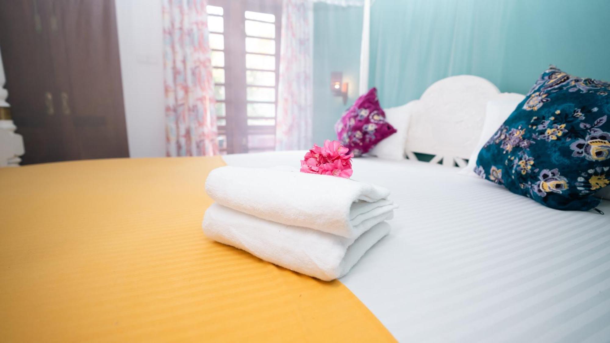 אונה ואטונה Daffodil Restaurant & Holiday Resort מראה חיצוני תמונה
