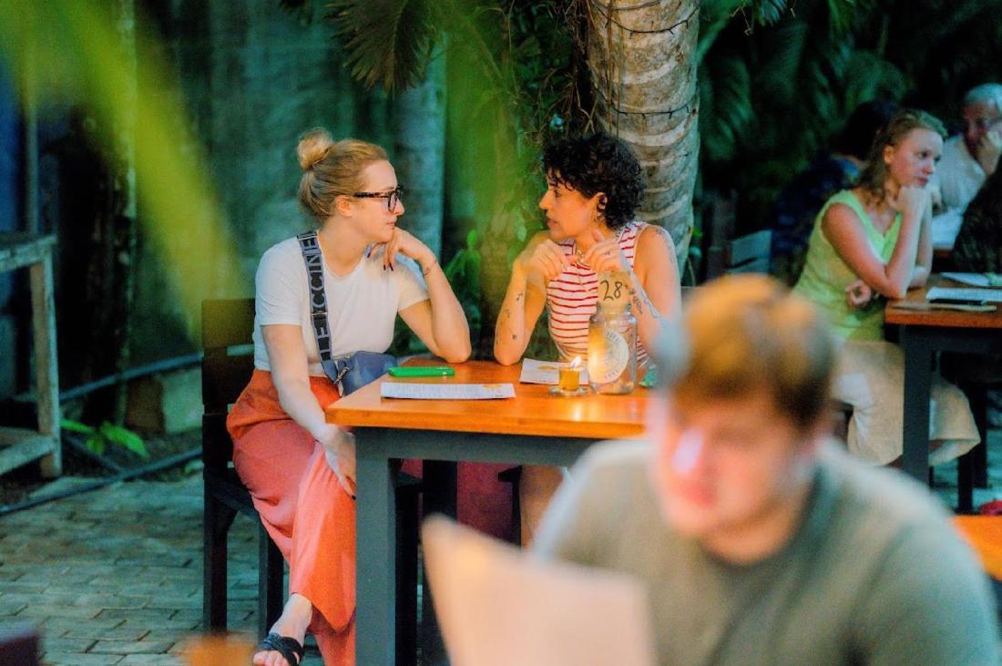 אונה ואטונה Daffodil Restaurant & Holiday Resort מראה חיצוני תמונה