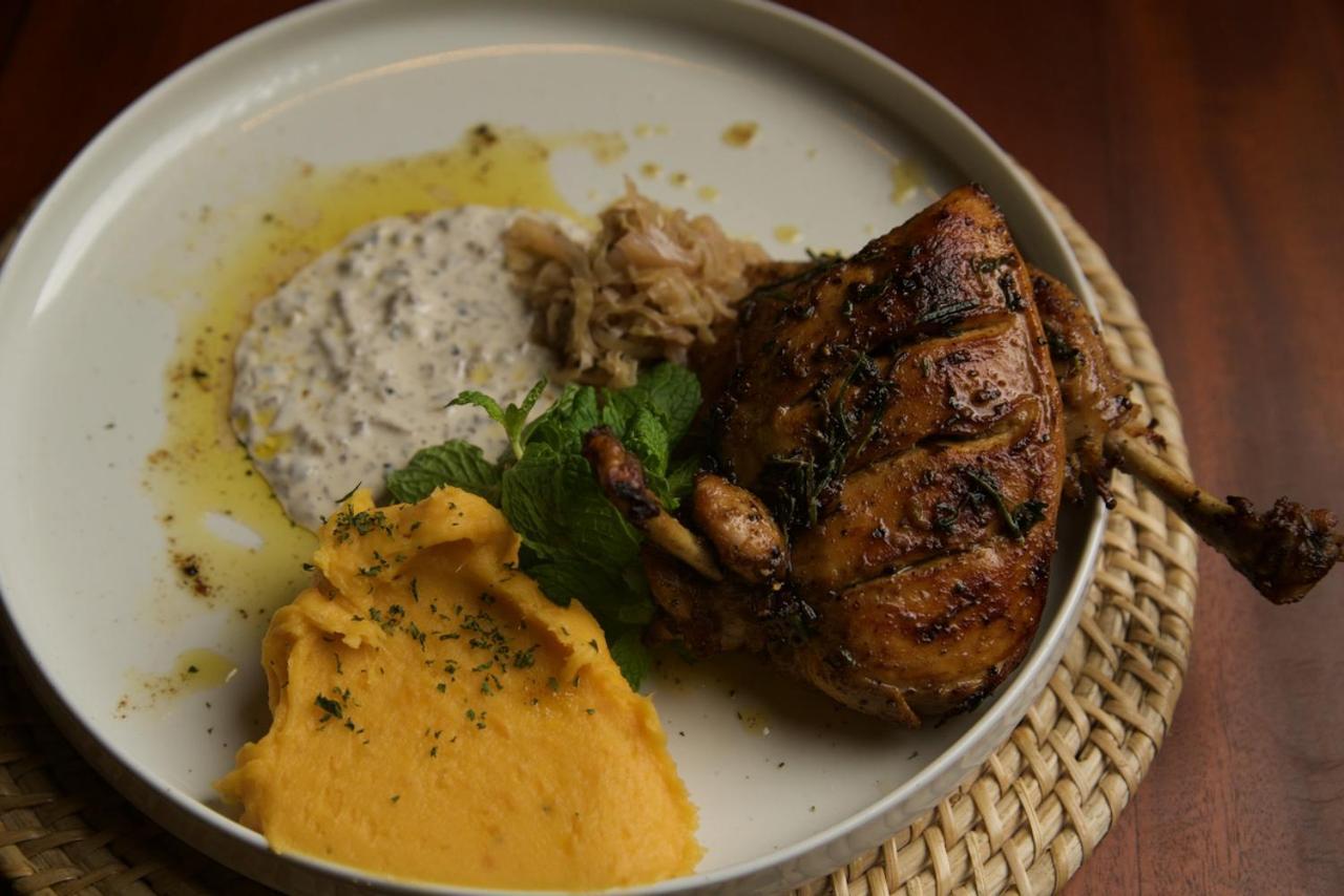 אונה ואטונה Daffodil Restaurant & Holiday Resort מראה חיצוני תמונה