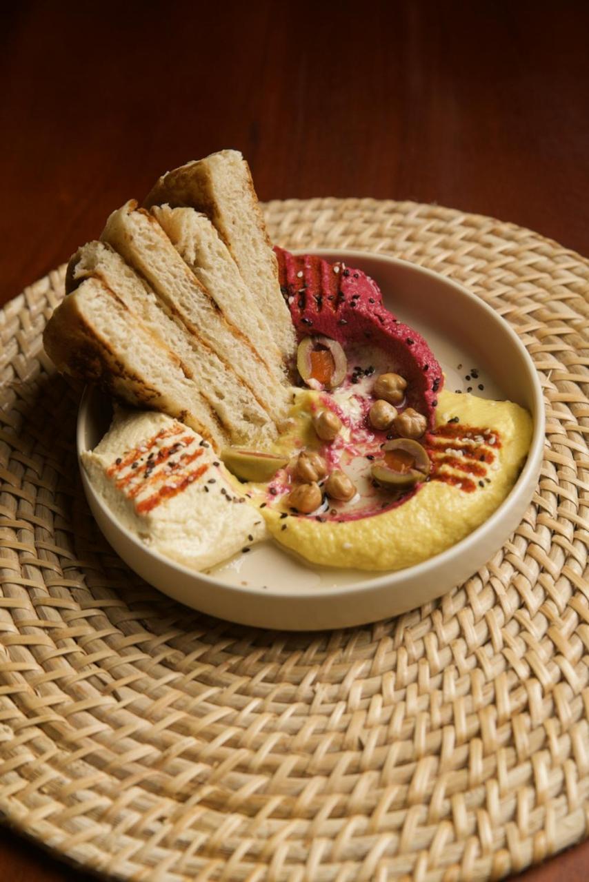 אונה ואטונה Daffodil Restaurant & Holiday Resort מראה חיצוני תמונה